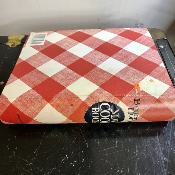 Better Homes & Gardens New Cookbook 1981 Red Plaid Ring Binder Pre-Owned - Picture 2 of 8